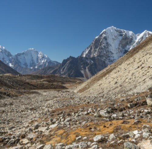 Lobuche peak by Dingboche