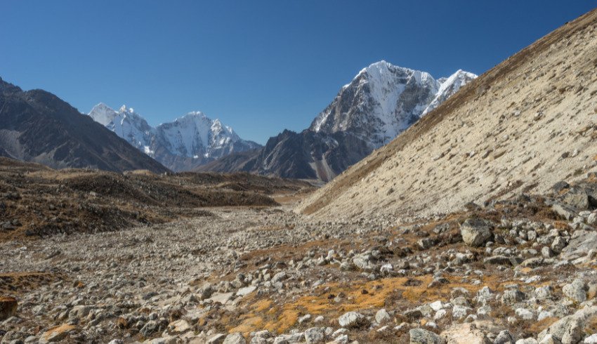 Lobuche peak by Dingboche